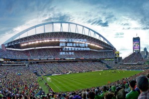 内维尔痛批红军防线，凯尔-凯兹表现如稚童，边卫集体迷失致利物浦陷入挣扎