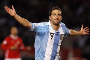 马雷斯卡赛后痛心复盘，比赛被红牌切割，大好局面急转直下