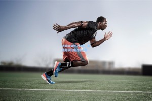 点球大战惊心动魄，蓝鹰绝杀红魔挺进决赛