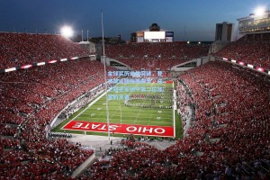 金球奖历史性突破，登贝莱追随梅西脚步，成三冠王军团中第二位加冕的王者