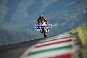 混合泳新星闪耀全国锦标赛，破纪录表现引爆泳坛热潮